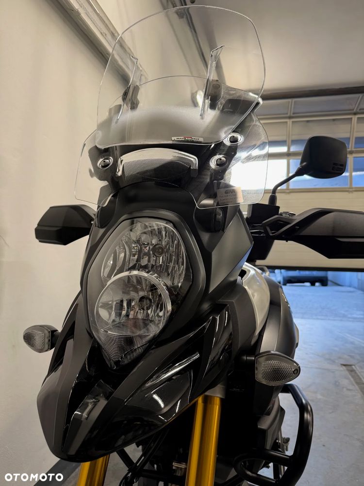Suzuki V-STROM - 25