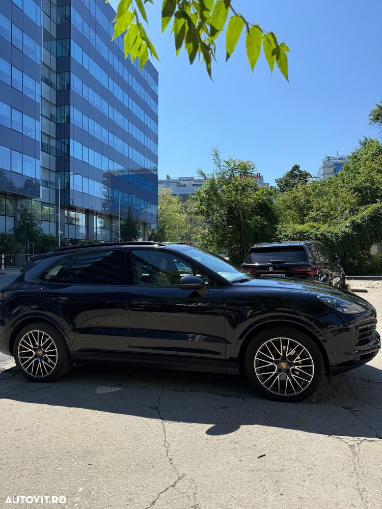 Porsche Cayenne - 22
