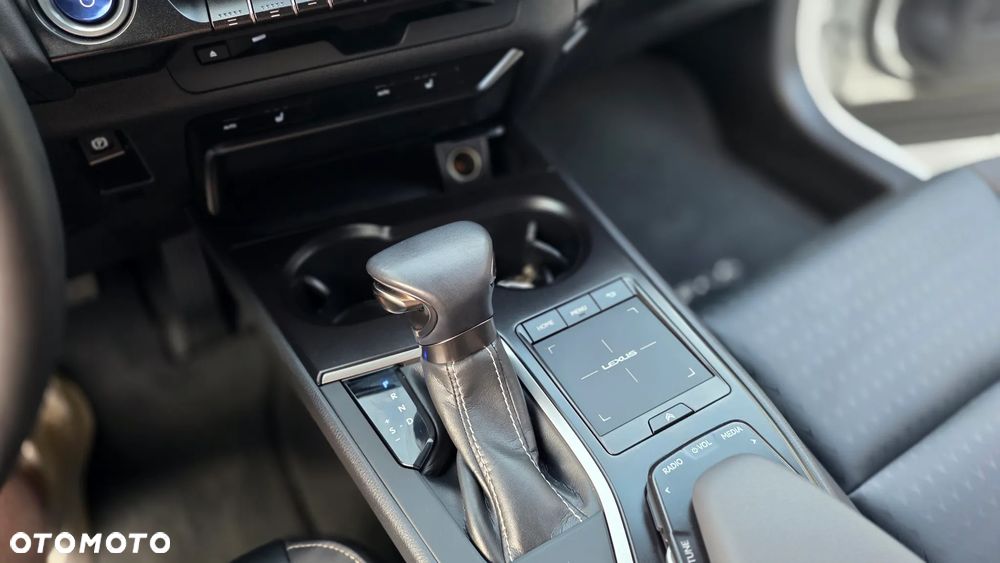 Lexus UX 250h GPF F Impression 2WD - 24