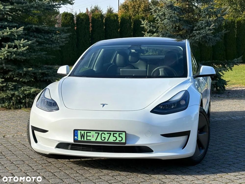 Tesla Model 3 2022 photo 3