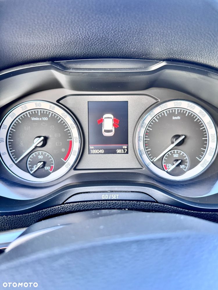 Skoda Karoq 1.6 TDI SCR DSG Style - 8