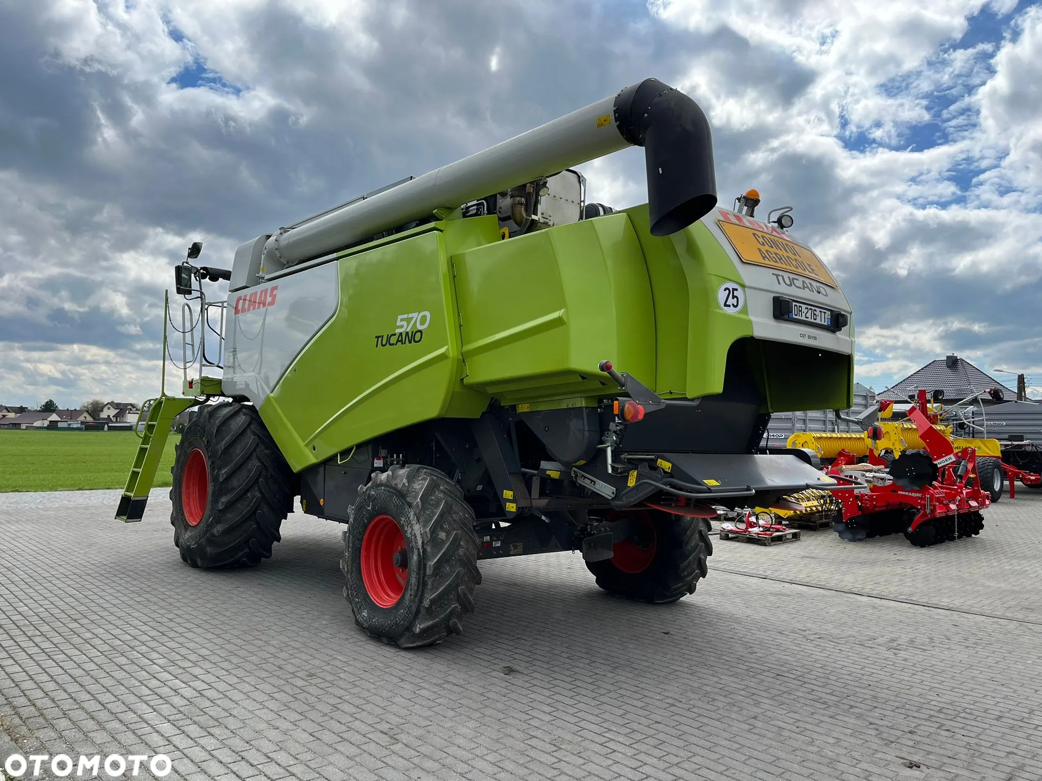 Claas TUCANO 570 heder Vario 770 - 17