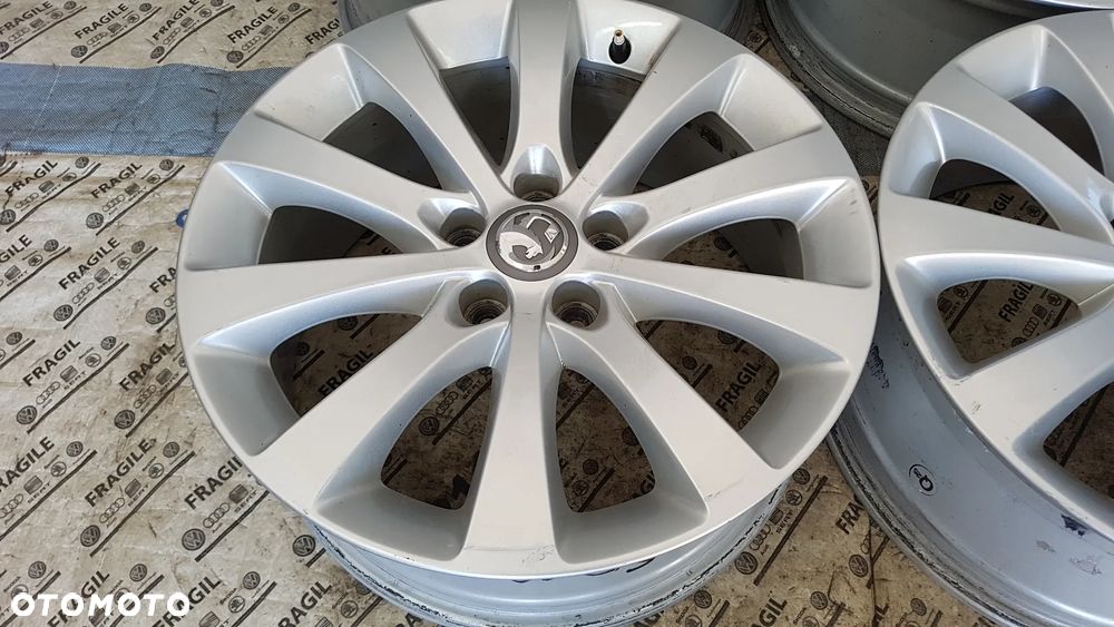 FELGI ALU ORYGINAŁ  OPEL ASTRA H ZAFIRA B MERIVA B 5X110  7jx17 ET35 - 7