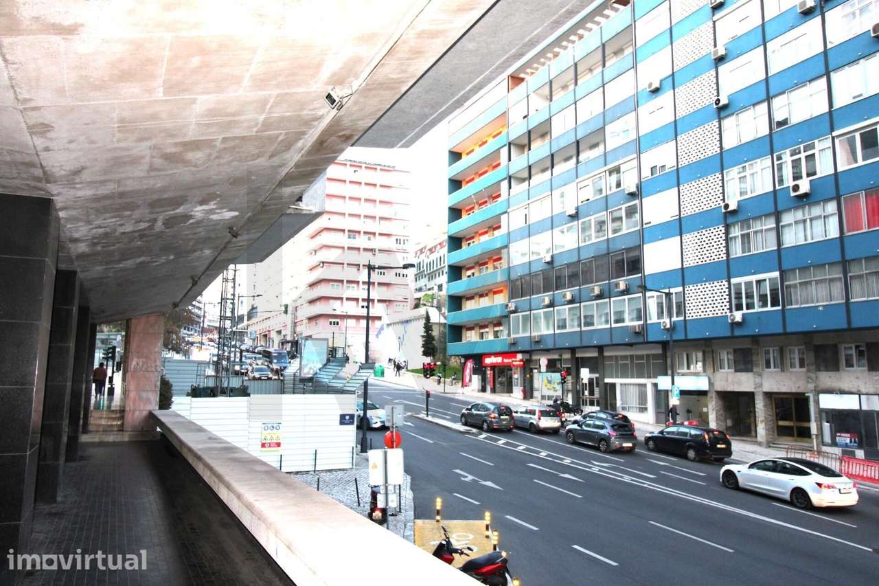 Espaço comercial na Infante Santo - Grande imagem: 4/18