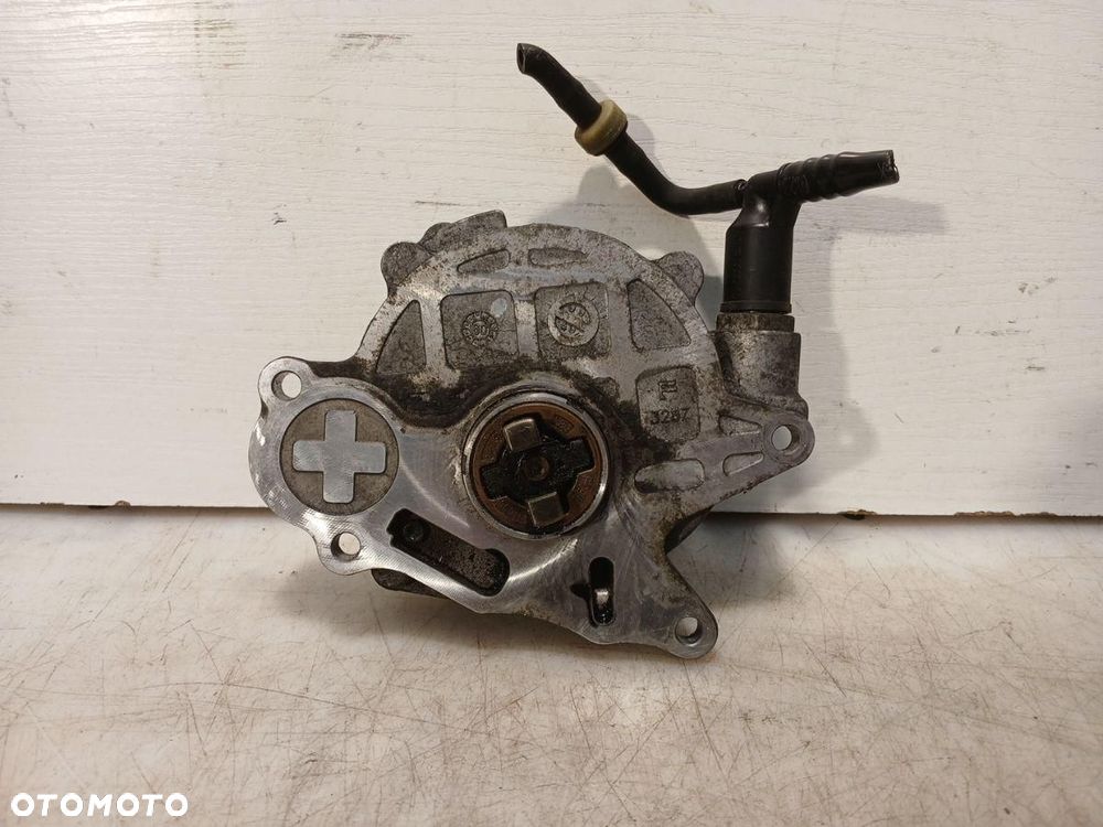 POMPA VACUUM WAKU AUDI A3 8P GOLF V 1.6 2.0 TDI 03L145100 - 2