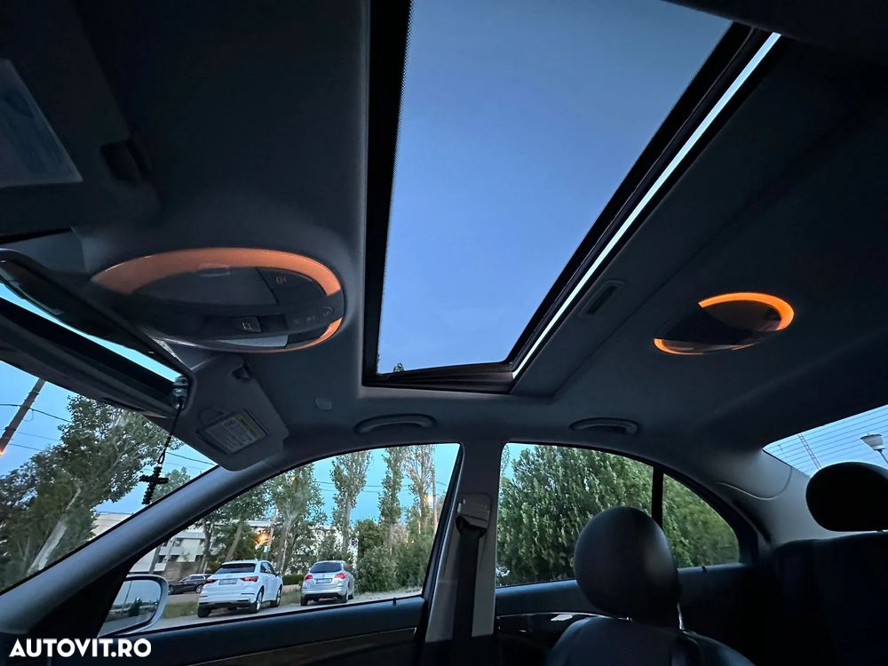 Mercedes-Benz E - 21