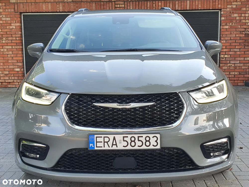Chrysler Pacifica - 2