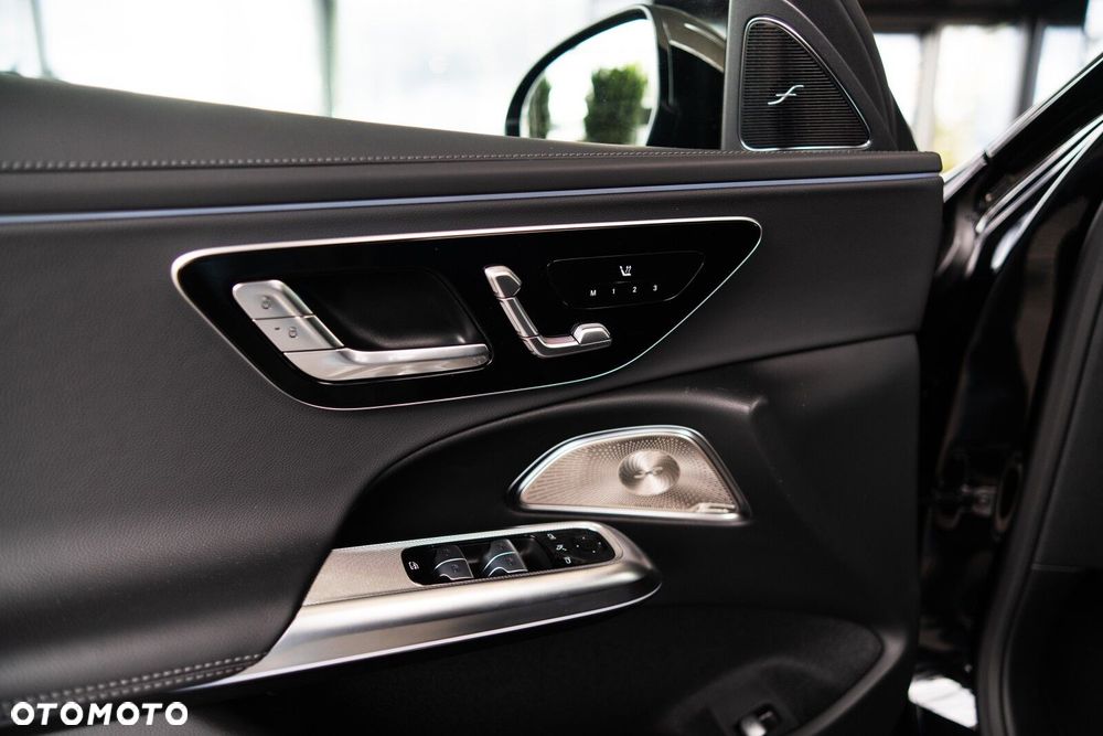 Mercedes-Benz Klasa E - 8