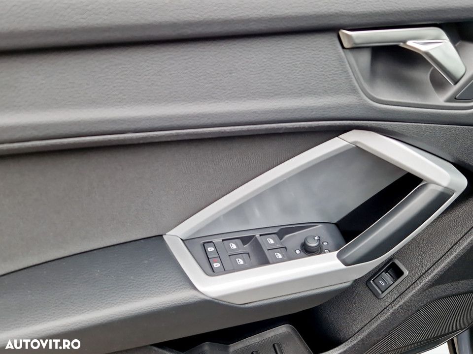 Audi Q3 2.0 40 TFSI S tronic quattro - 16