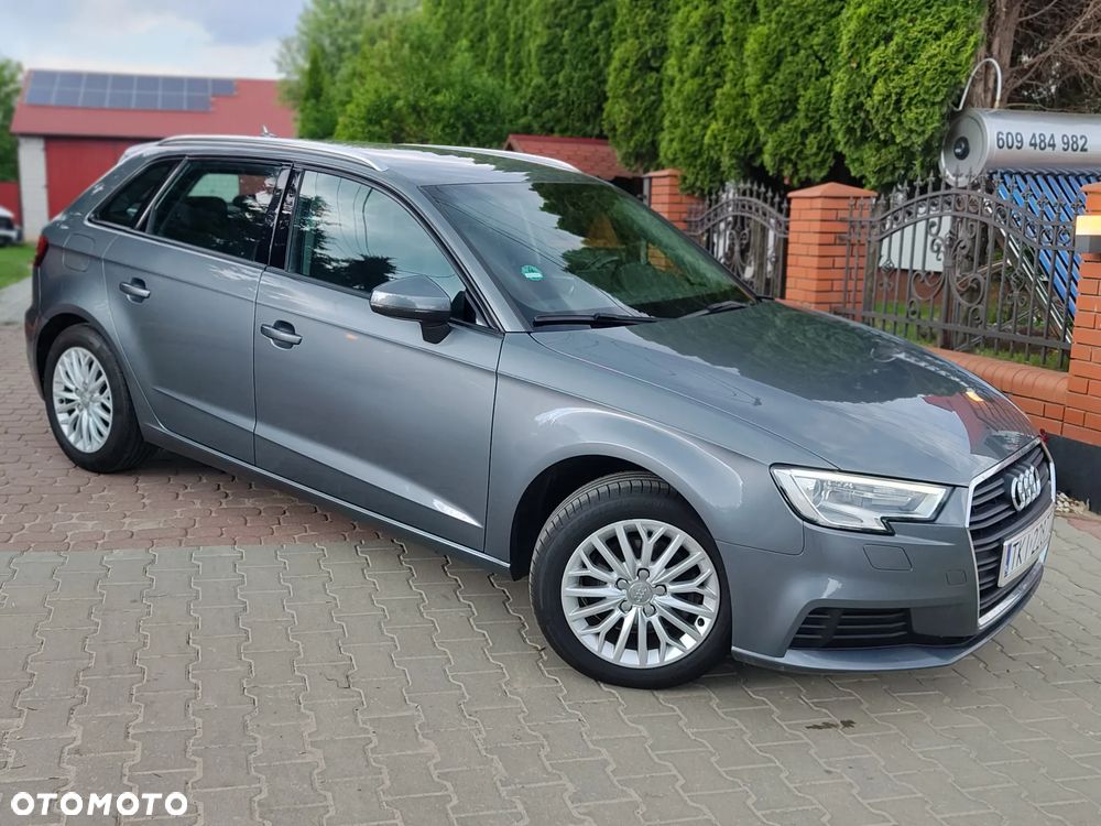 Audi A3 Sportback - 2