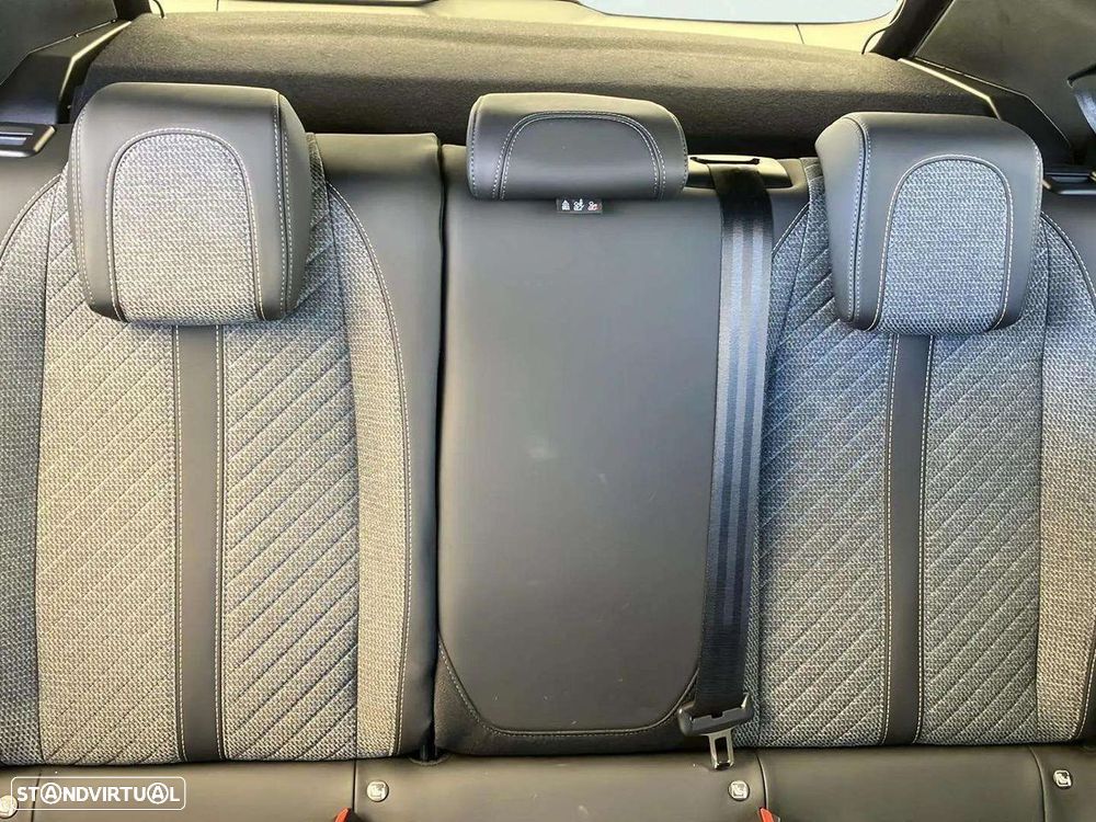 Peugeot 2008 1.2 PureTech Allure - 15
