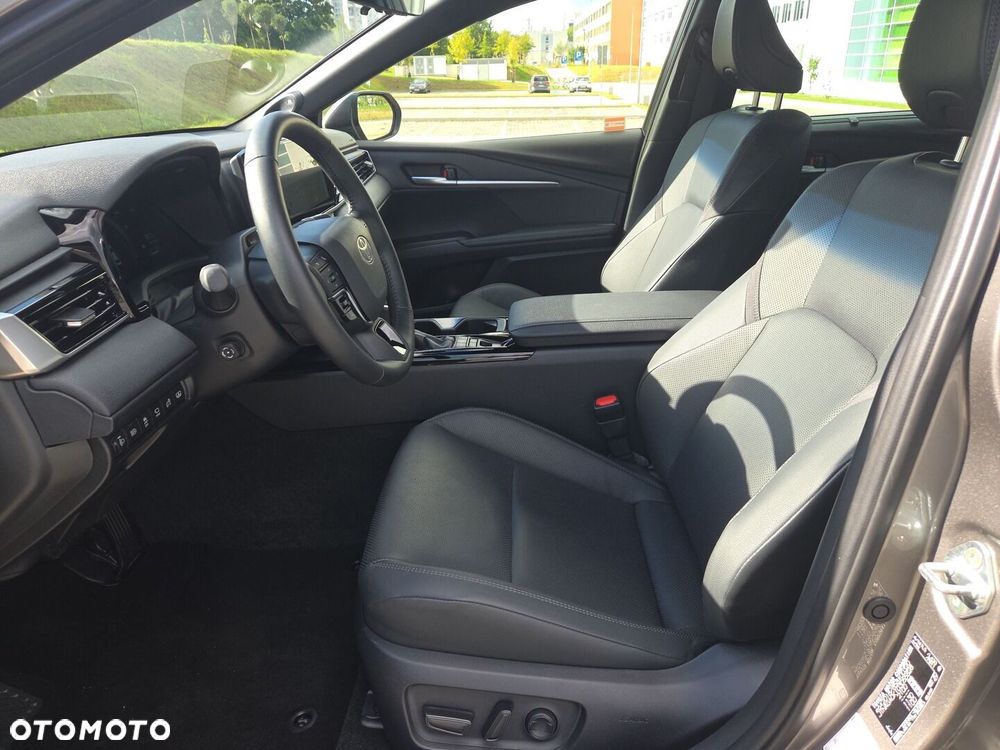 Toyota Camry - 16