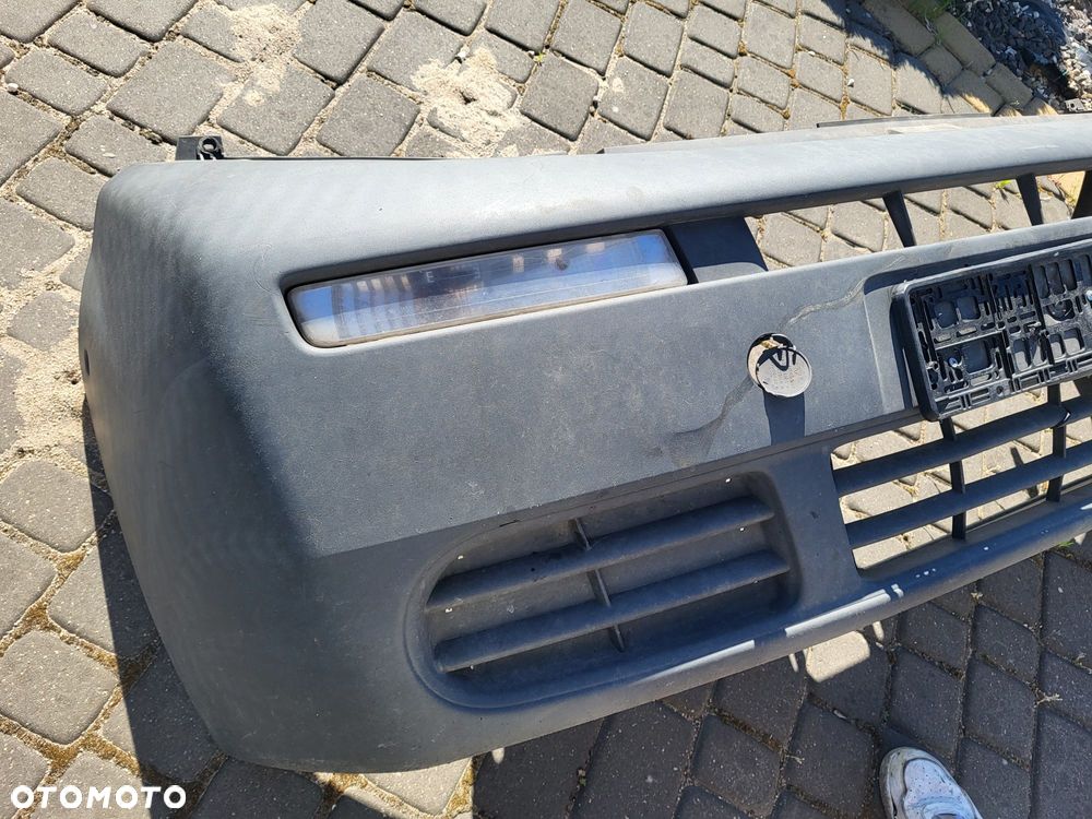 Zderzak przedni opel vivaro a 06r - 2