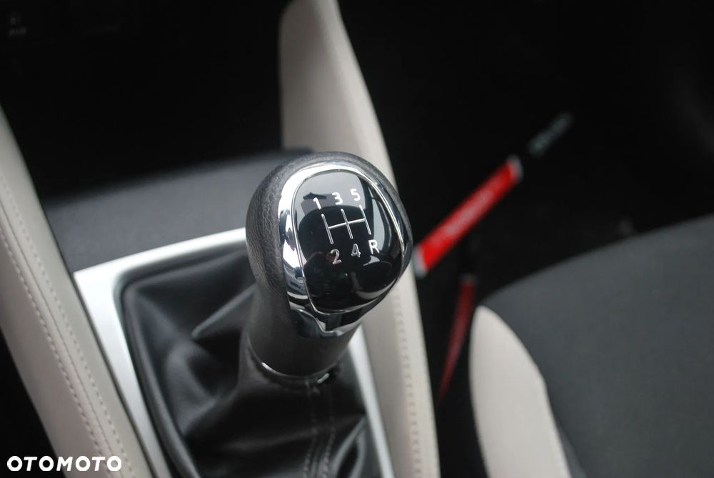 Nissan Micra 1.0 Acenta - 21