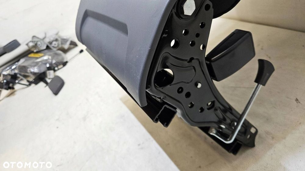 FOTEL PASAŻERA TYŁ TYLNY VW CRAFTER II MAN TGE OSOBOWY AUTOBUS - 8