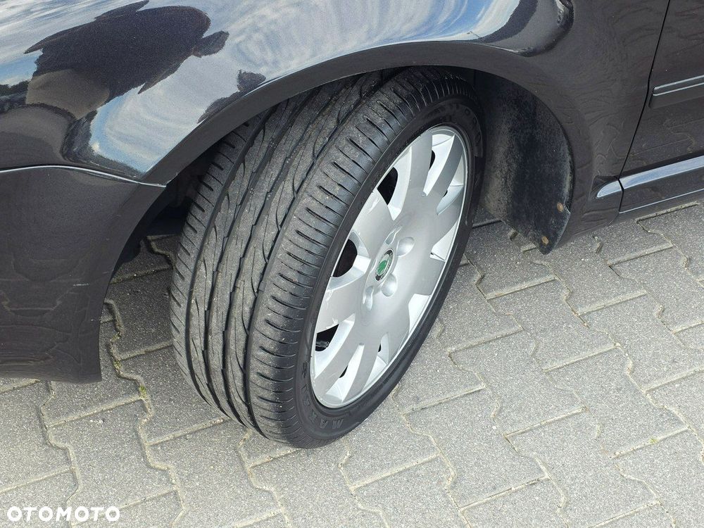 Skoda Superb 2.0 Comfort - 27