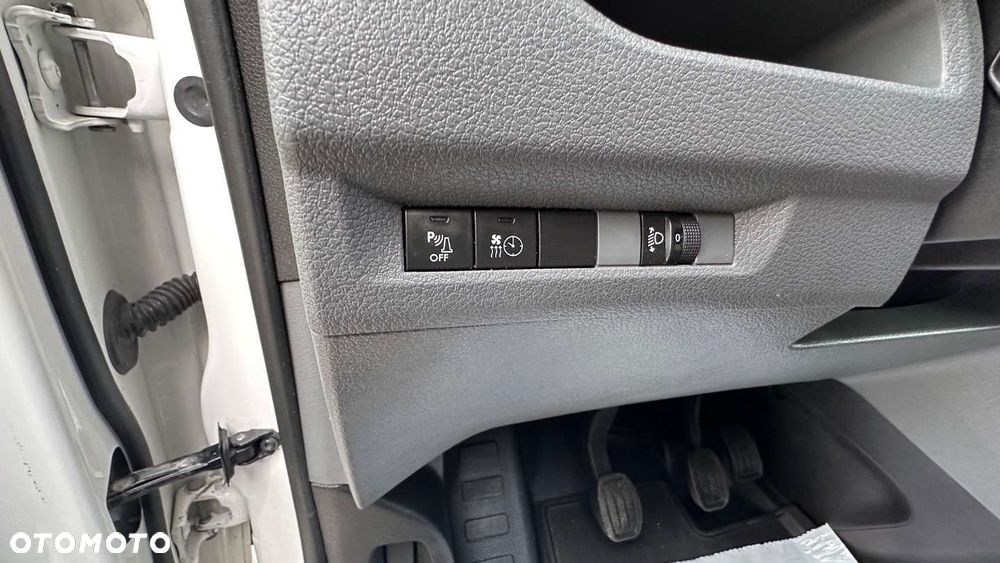 Peugeot Traveller - 33