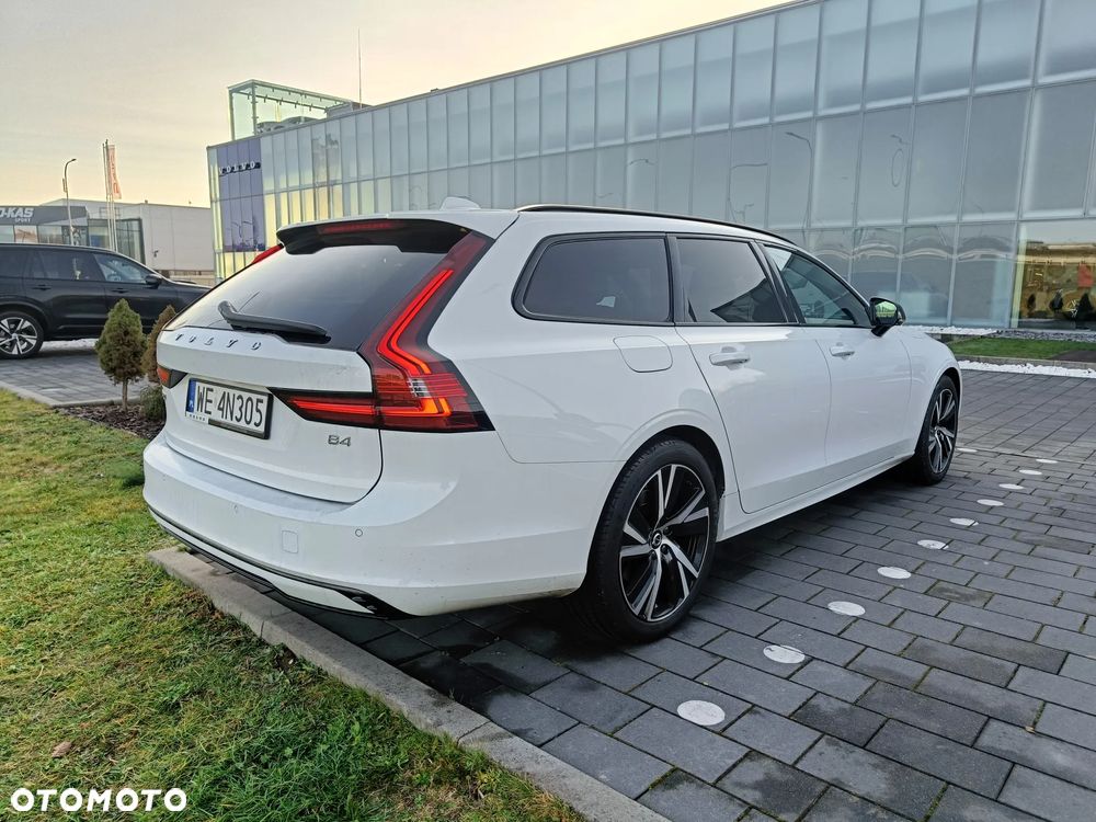 Volvo V90 D4 SCR R-Design - 4