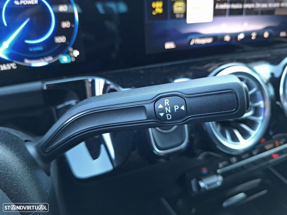 Mercedes-Benz EQA - 16