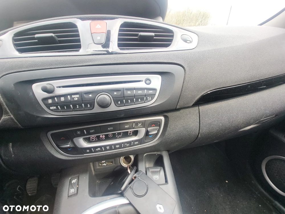 Renault Scenic - 17