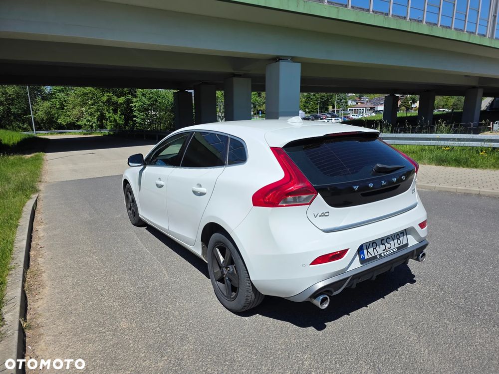 Volvo V40 D4 Drive-E R-Design Momentum - 6