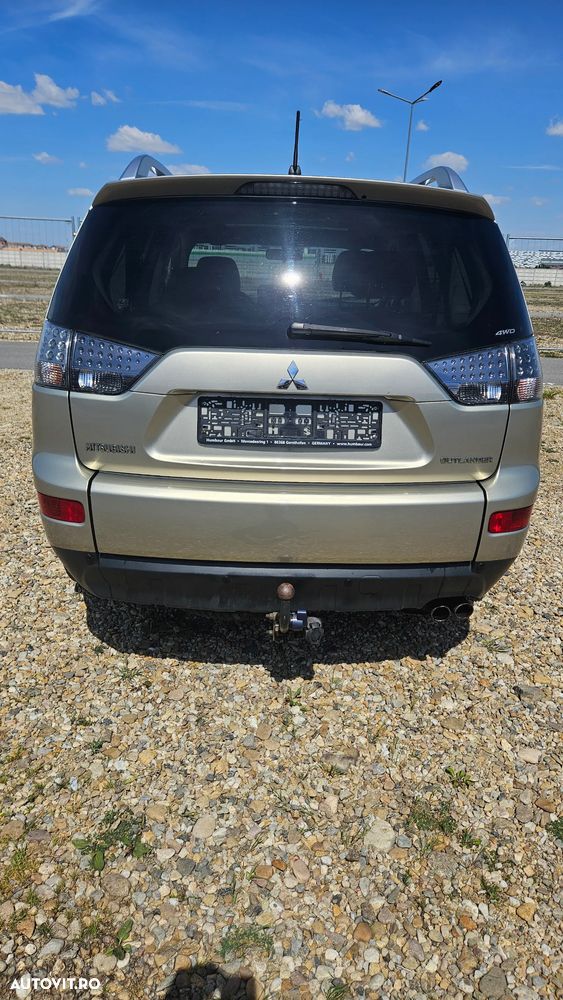Mitsubishi Outlander 2.0 DI-D Instyle+ - 6