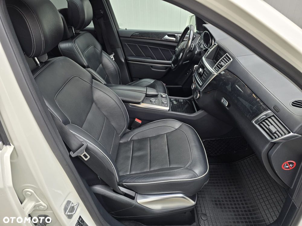 Mercedes-Benz GL - 11