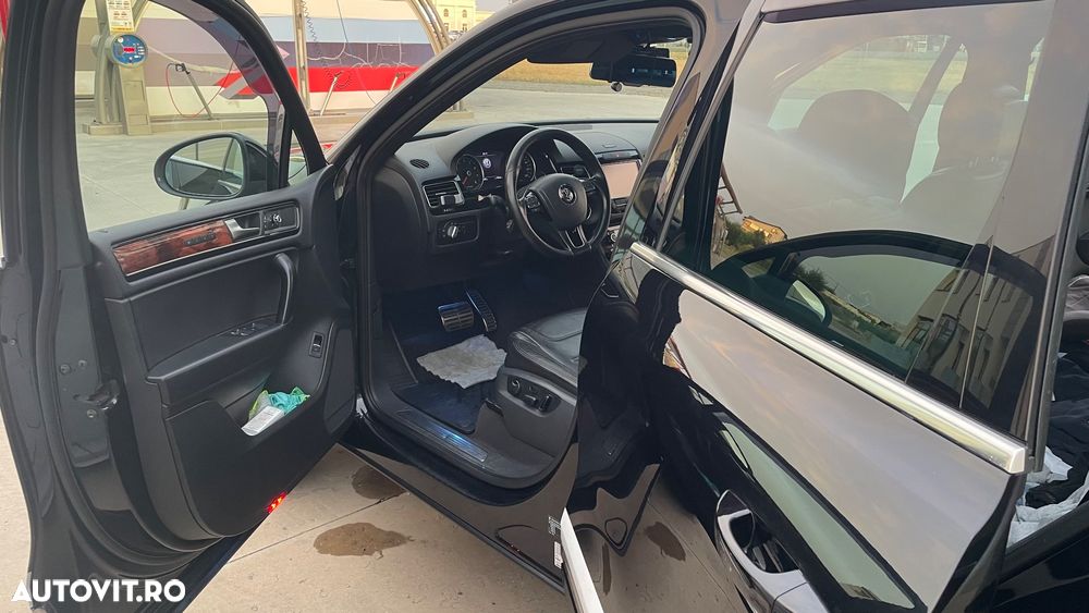 Volkswagen Touareg - 17