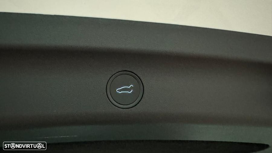 Tesla Model Y Long Range Dual Motor AWD - 48