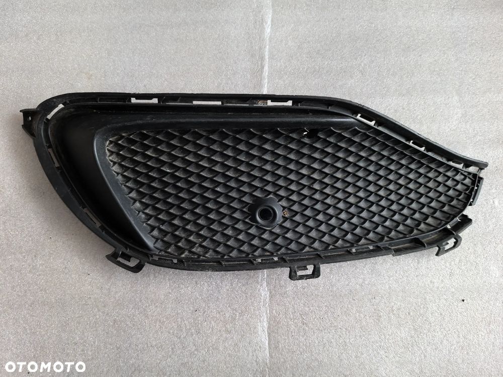 Mercedes A klasa W176 lift AMG Kratka zderzaka lewa lewy przód + PDC