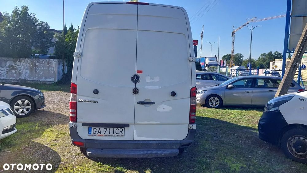 Mercedes-Benz Sprinter - 4