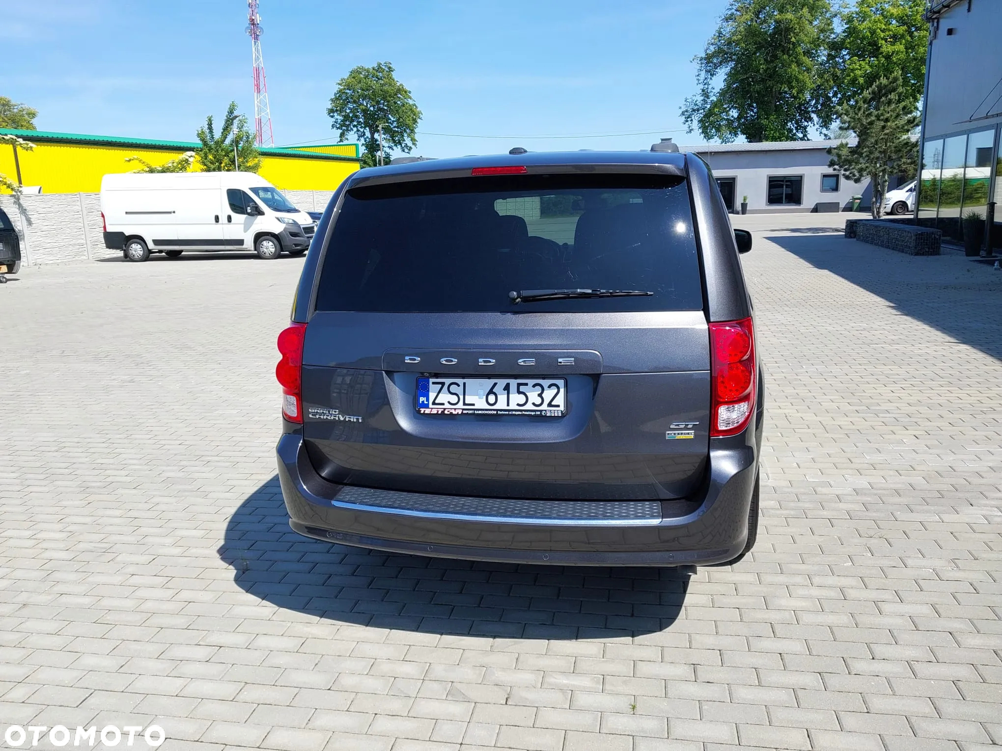 Dodge Grand Caravan - 30