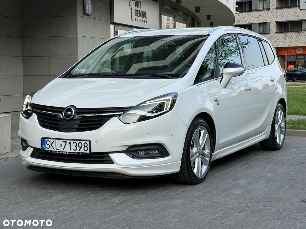 Opel Zafira - 1
