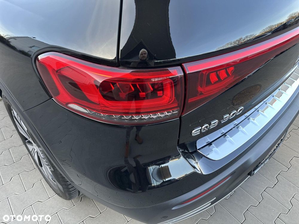 Mercedes-Benz EQB - 19