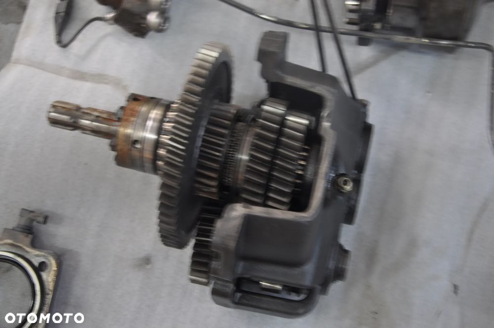 Wom koło talerzowe pompa rozdzielacz Massey Ferguson 7480 - 12