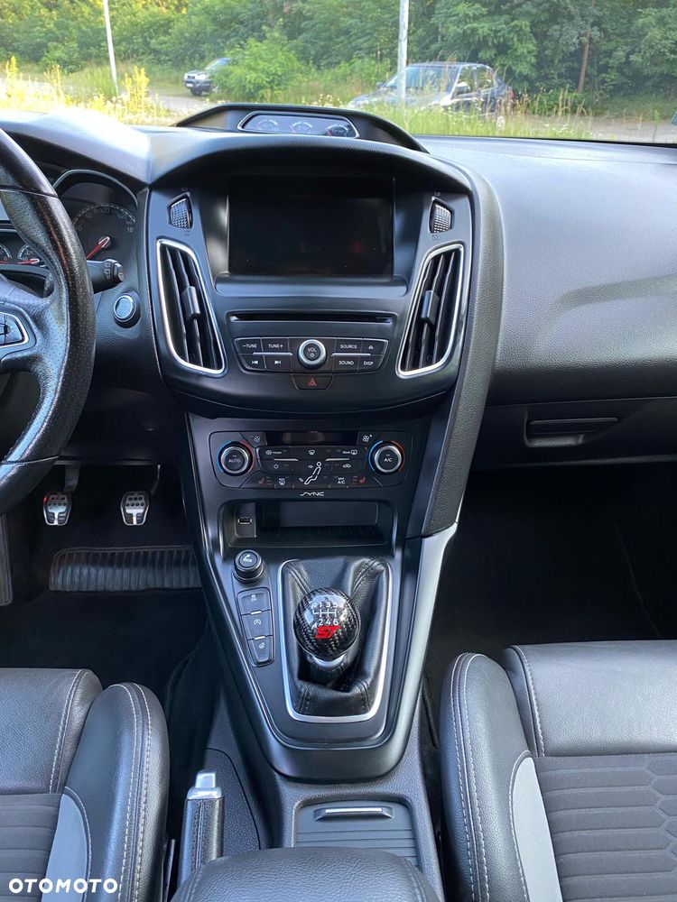 Ford Focus 2.0 EcoBoost ST-2 - 10