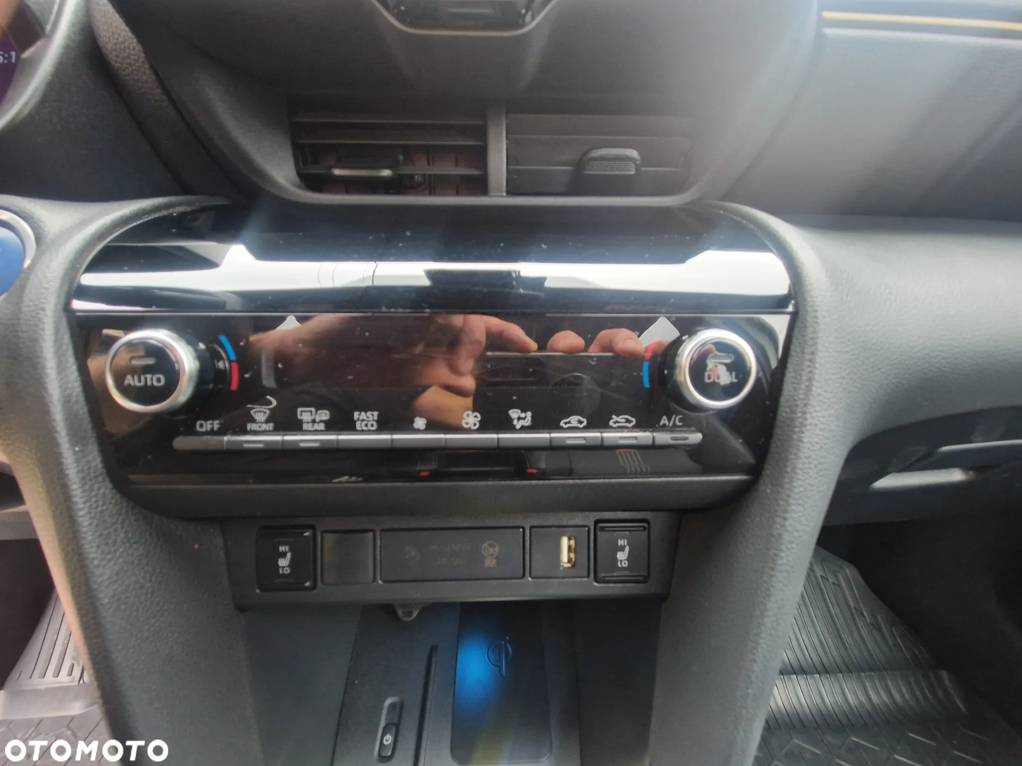 Toyota Yaris Cross Hybrid 1.5 Executive - 36