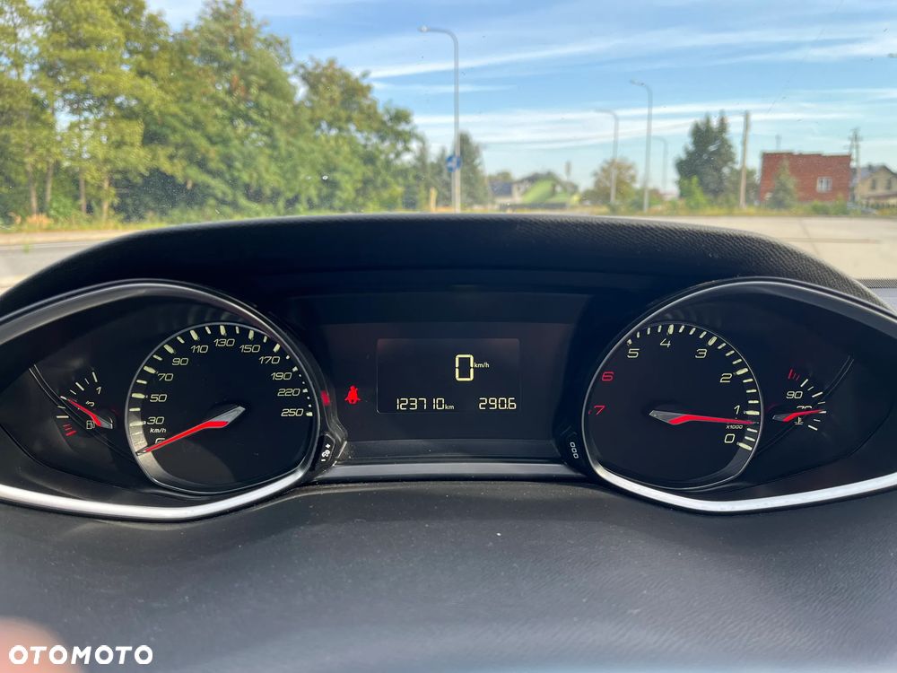 Peugeot 308 1.2 PureTech Active S&S - 13