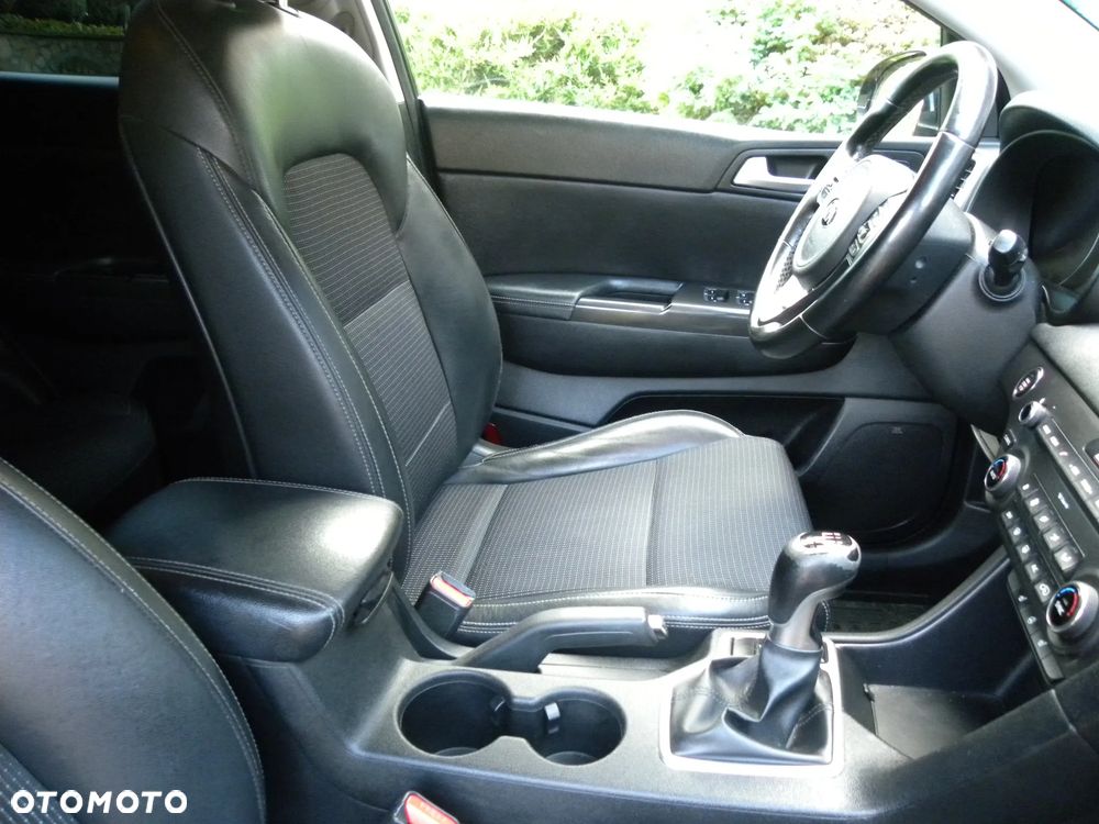 Kia Sportage 1.7 CRDI 2WD Spirit - 22