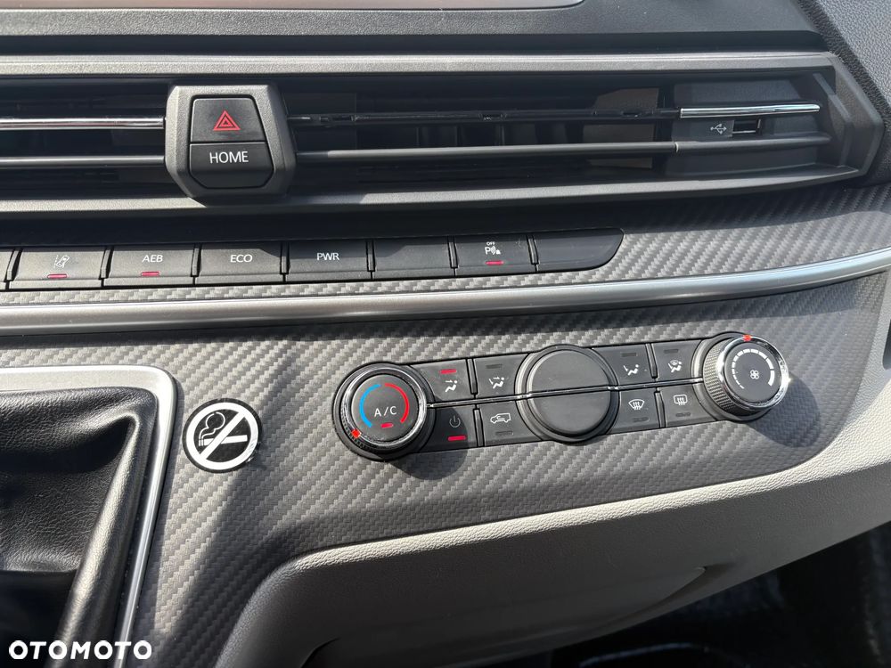 Maxus Deliver 9 - 23