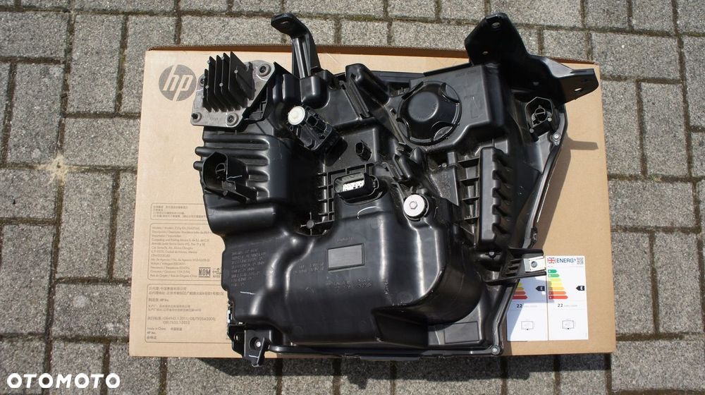 PRZEDNIA LEWA LAMPA FORD RANGER VI 6 LED - 11