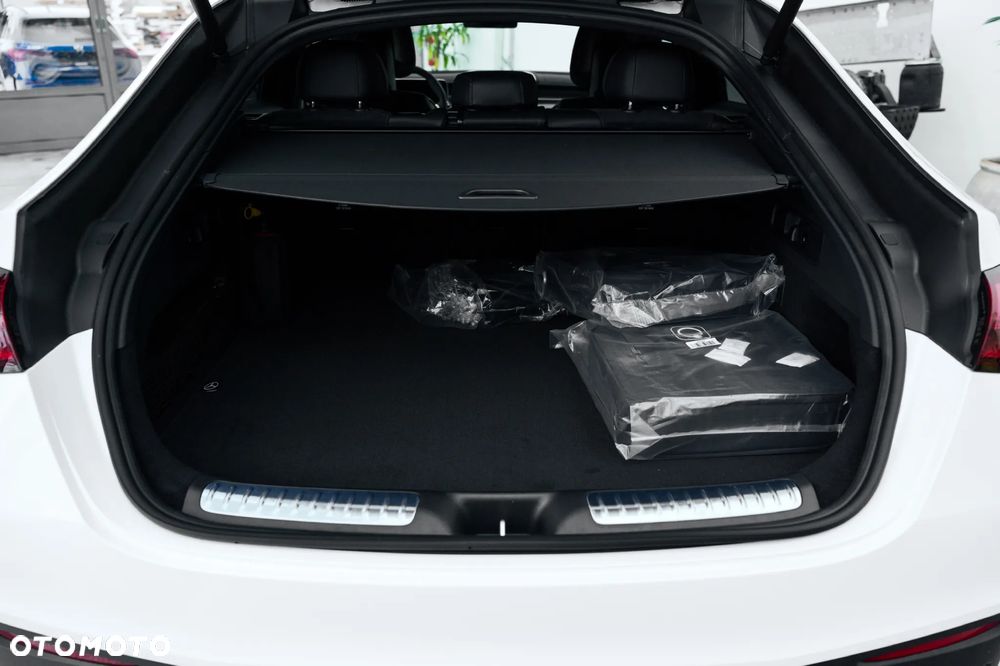 Mercedes-Benz GLC 300 de 4Matic 9G-TRONIC AMG Line - 23
