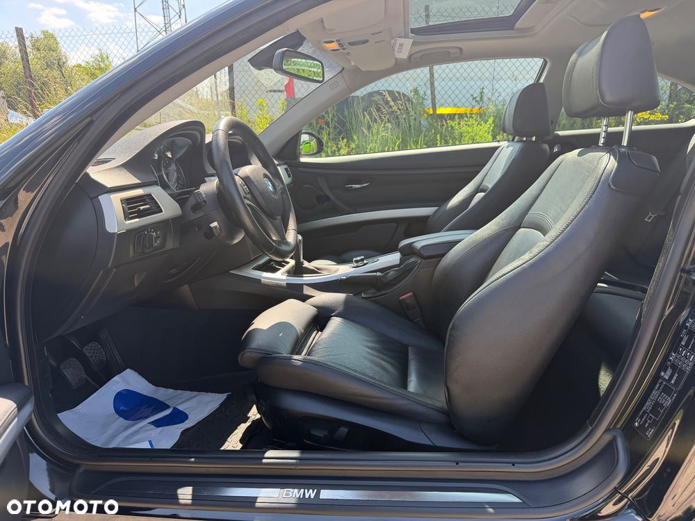 BMW Seria 3 325i Edition Exclusive - 19