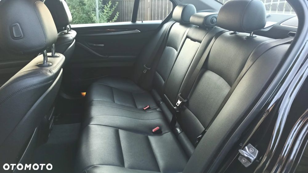 BMW Seria 5 525d xDrive Luxury Line - 19