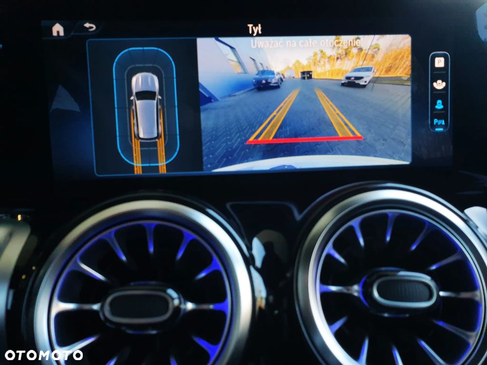 Mercedes-Benz GLB 200 d AMG Line 8G-DCT - 25