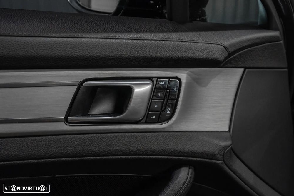Porsche Panamera 4 E-Hybrid - 20
