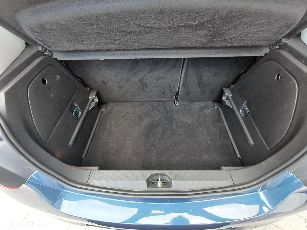 Opel Corsa 1.4 T Cosmo S&S - 28