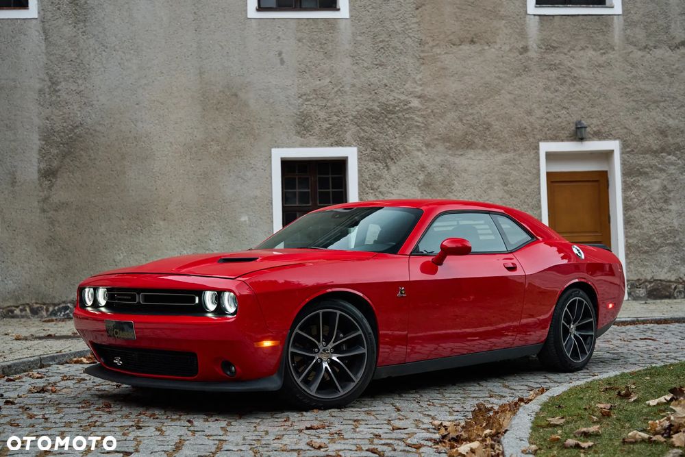 Dodge Challenger - 17