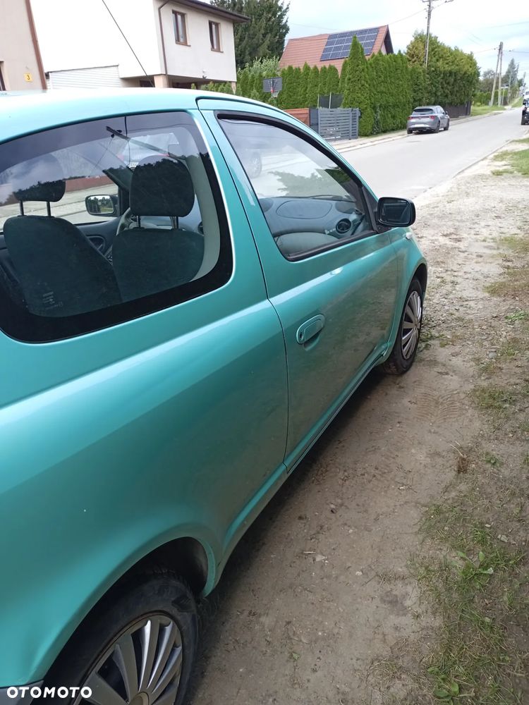 Toyota Yaris 1.0 Base - 5