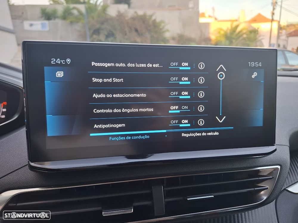 Peugeot 3008 1.2 PureTech Allure EAT8 - 19
